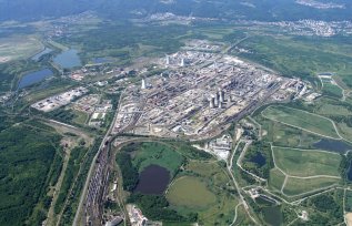 Fotovoltaická elektrárna s akumulací energie pomocí vodíku 