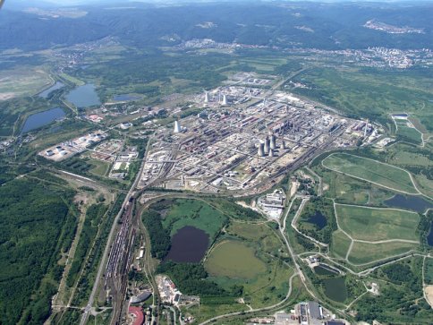 Fotovoltaická elektrárna s akumulací energie pomocí vodíku 